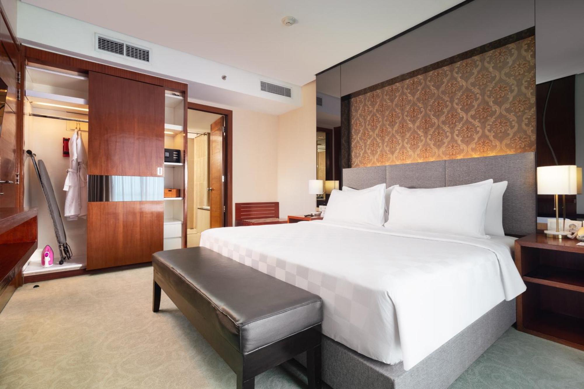 Swiss-Belinn Ska Pekanbaru Exterior photo