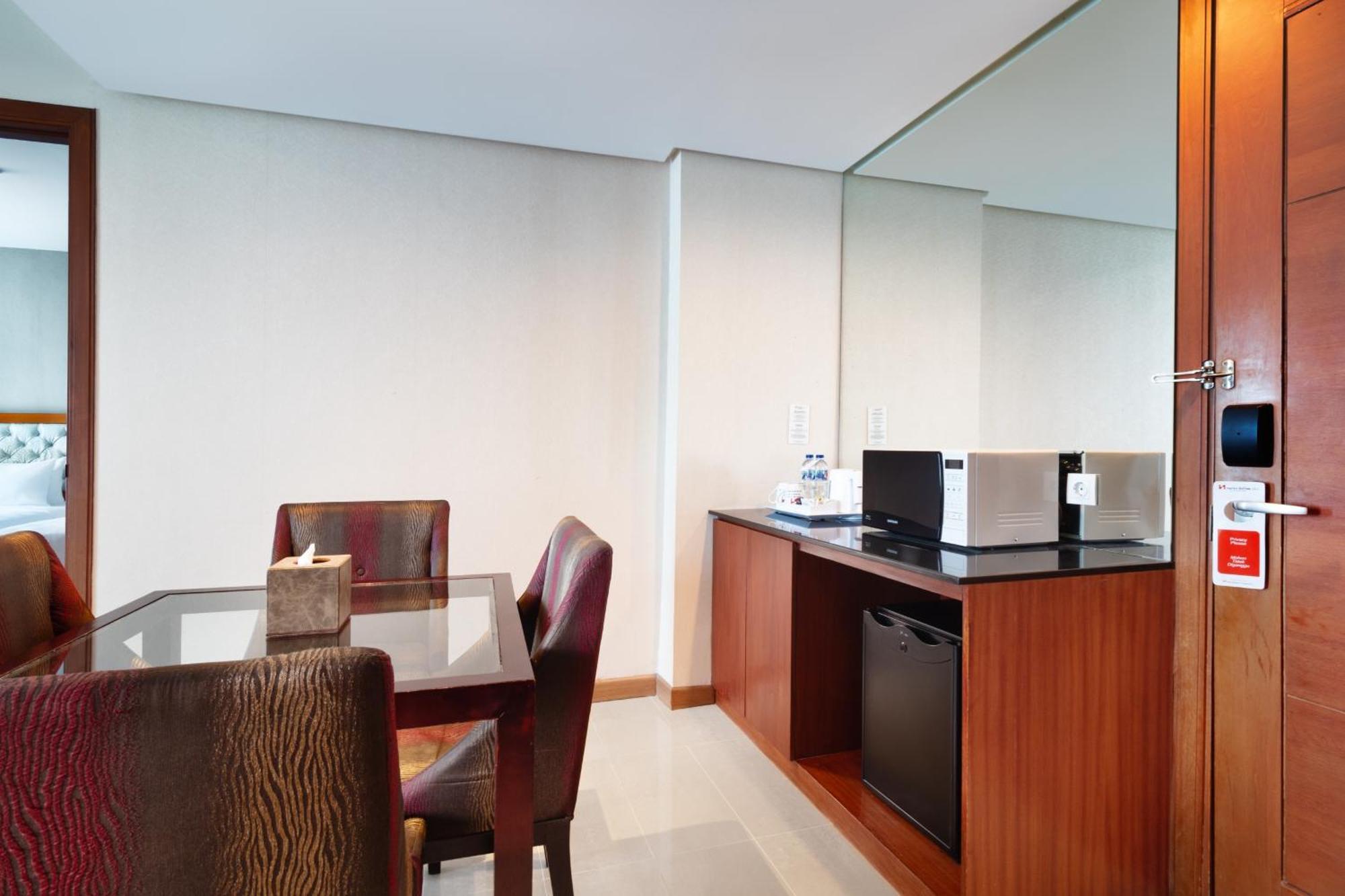 Swiss-Belinn Ska Pekanbaru Exterior photo